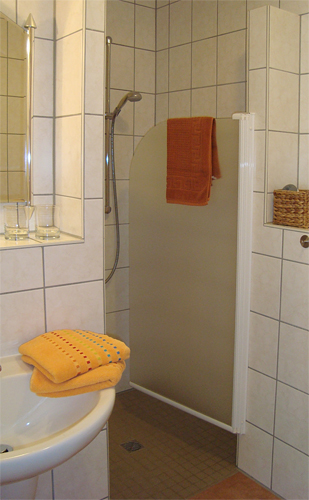 Zimmer 3 und 4 - Dusche